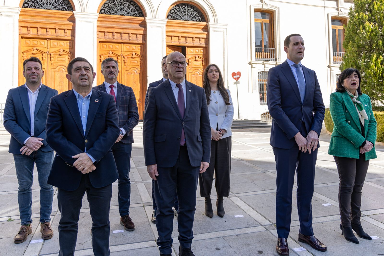 Izado de la Bandera de Andalucía y en un desayuno molinero en Jaén
