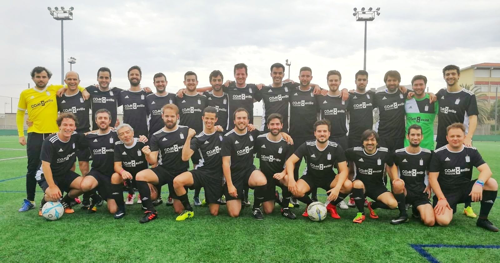 Miembros de la Asociación Deportiva Híspalis Fútbol Médico.