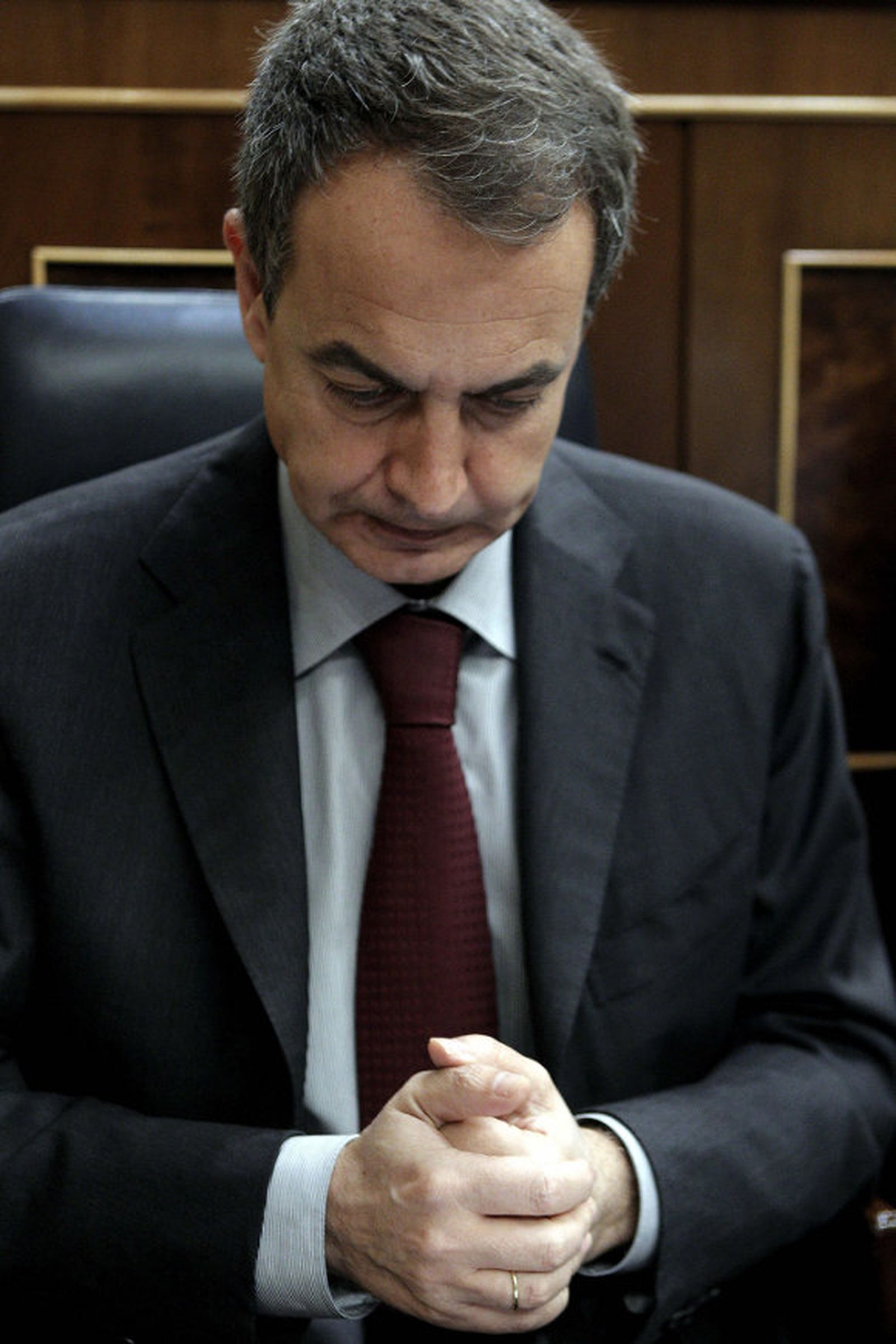 Zapatero anuncia que el nuevo impuesto para ricos estará listo en "breves semanas"