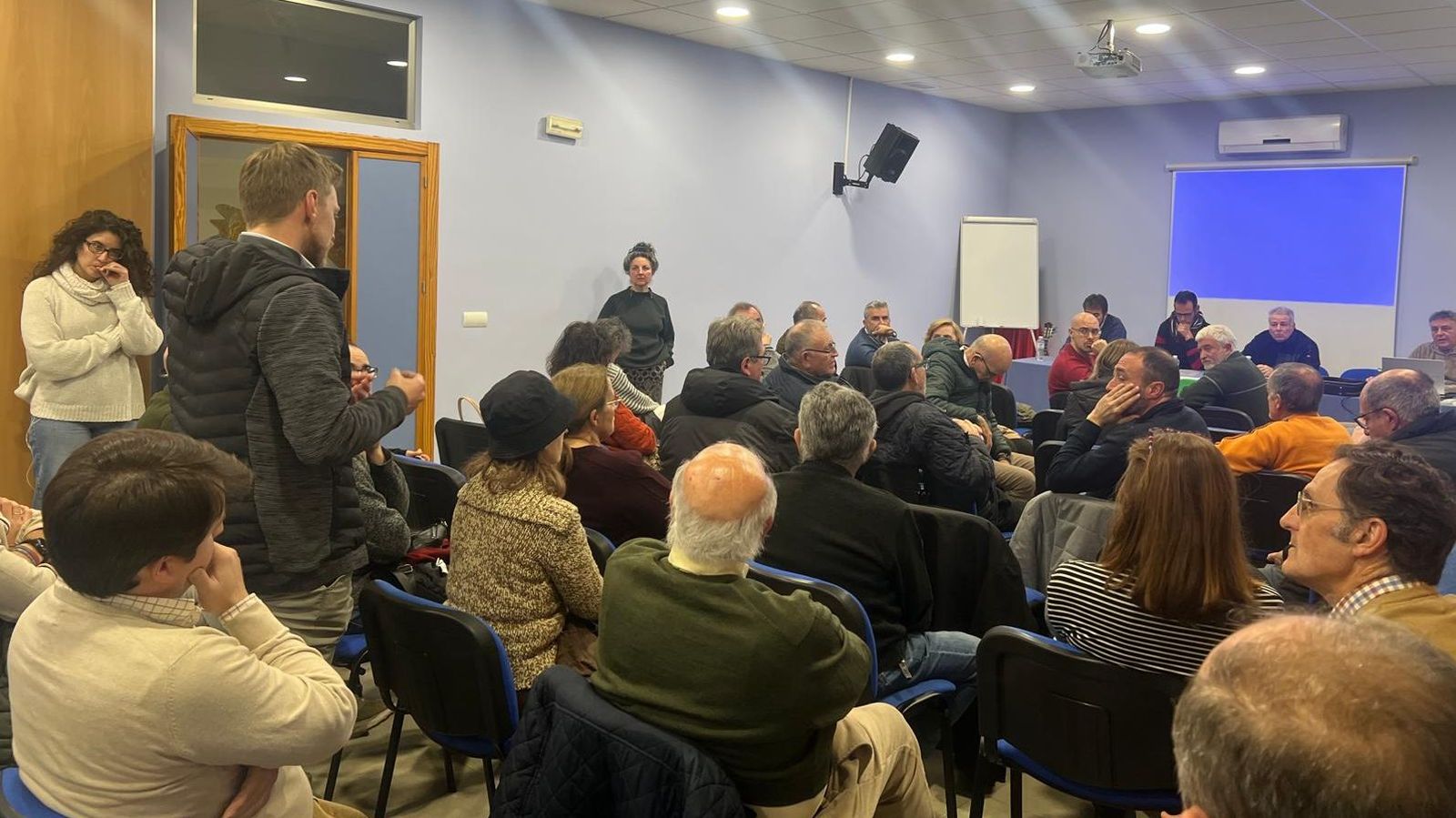 Un momento de la reunión celebrada.