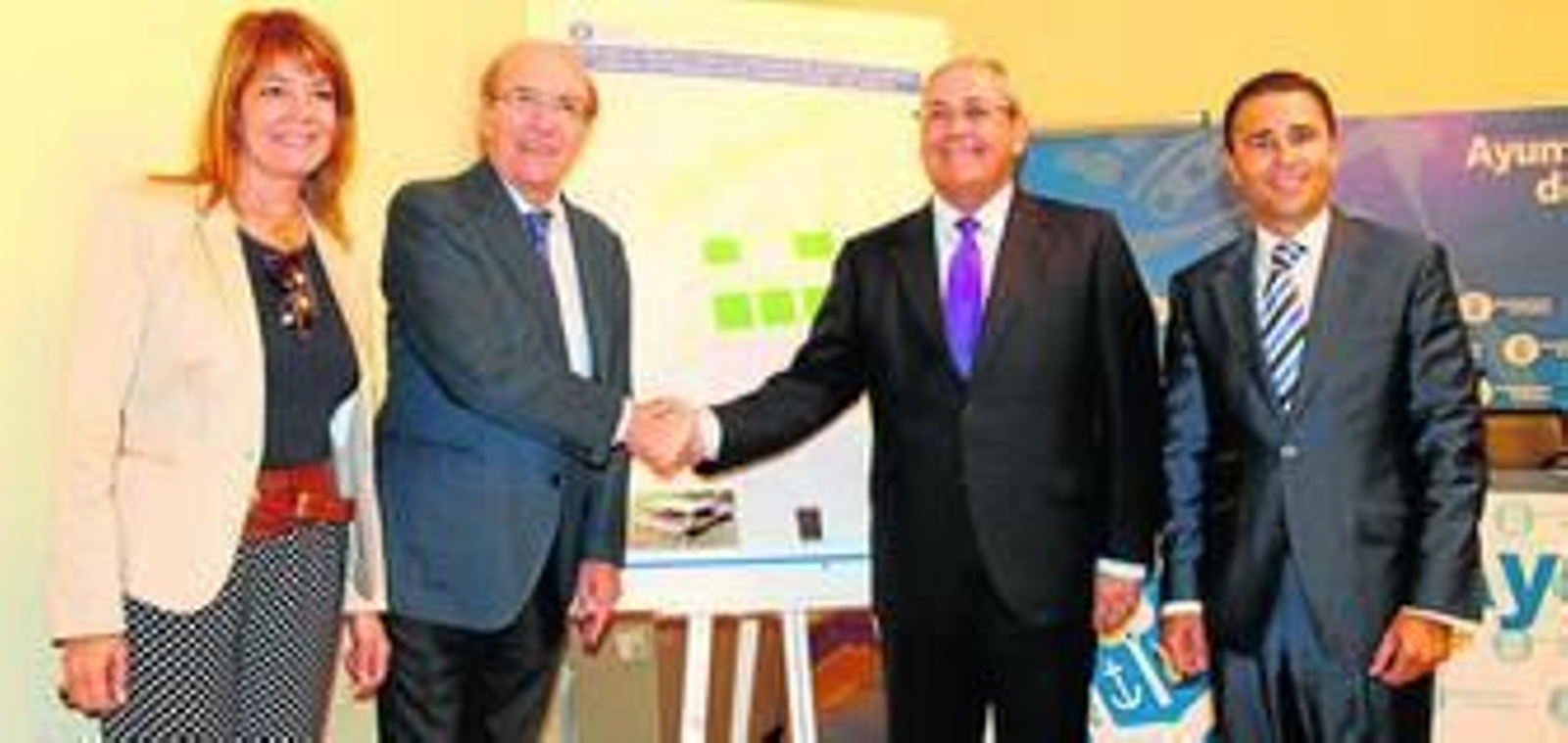 Pilar Miranda, Pedro Rodríguez, Antonio de la Vega y Felipe Arias, ayer durante la presentación del proyecto.