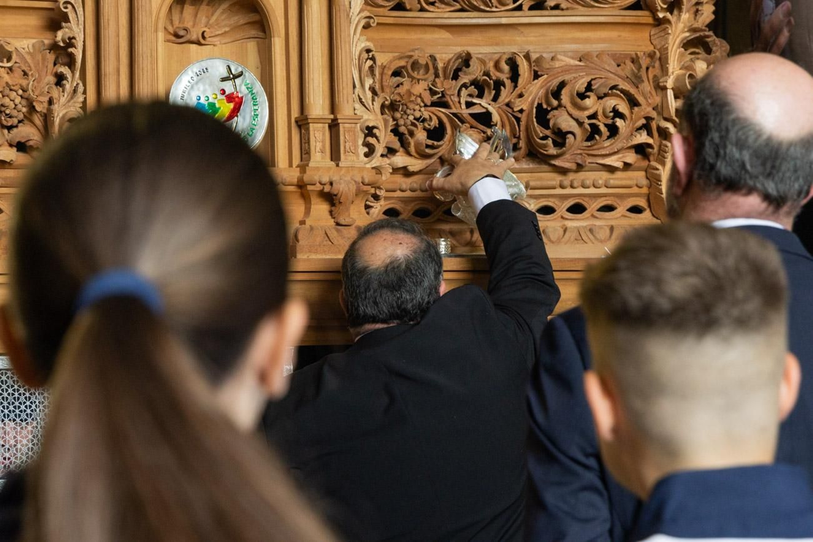 La temida lluvia impide el desarrollo normal de este Martes Santo