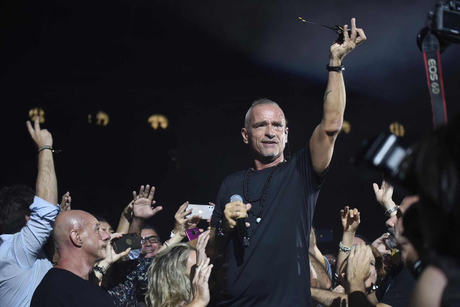Las imágenes del concierto de Eros Ramazzotti en Sevilla