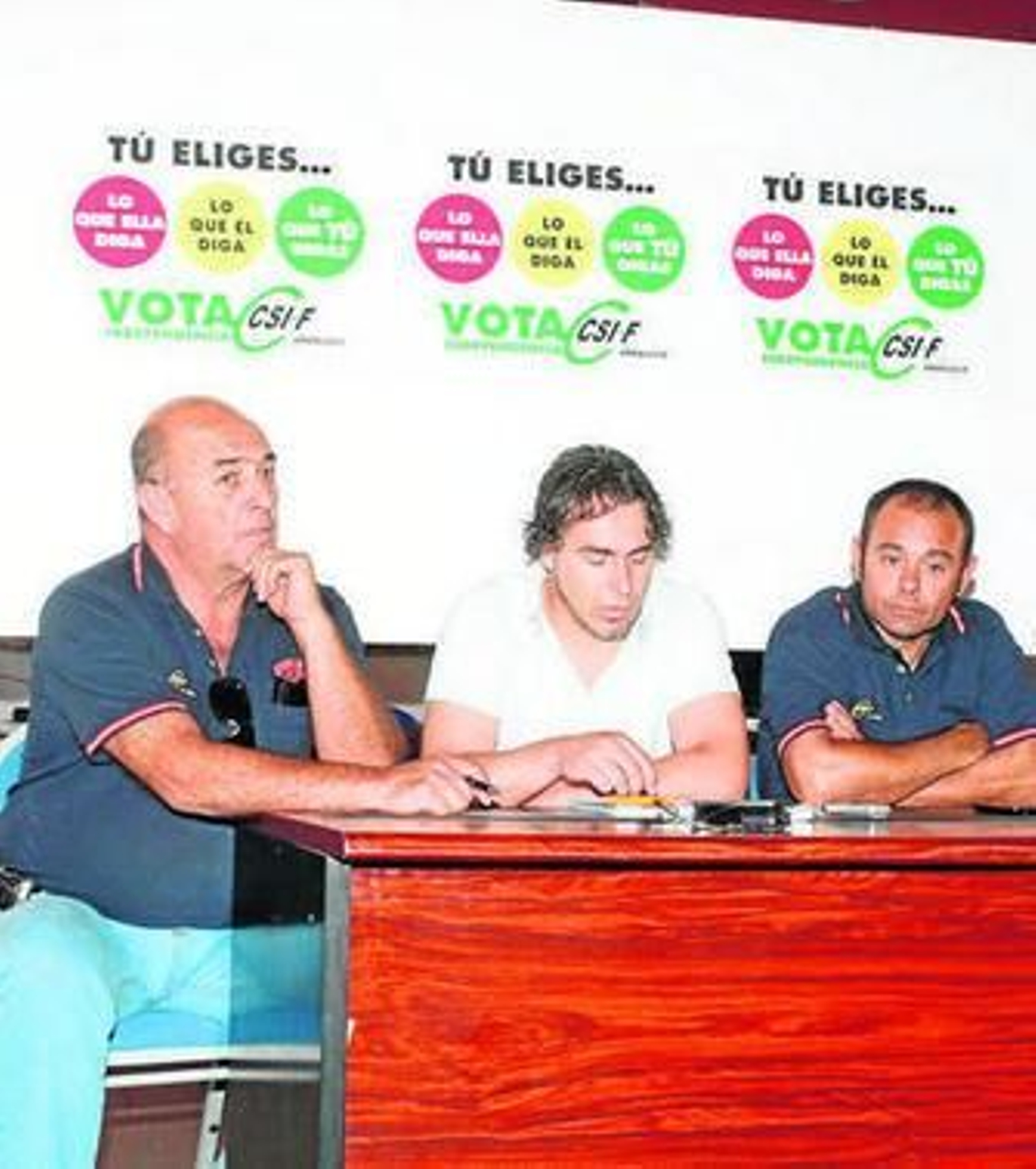 Izaguirre, a la izquierda, junto a otros miembros del CSIF.