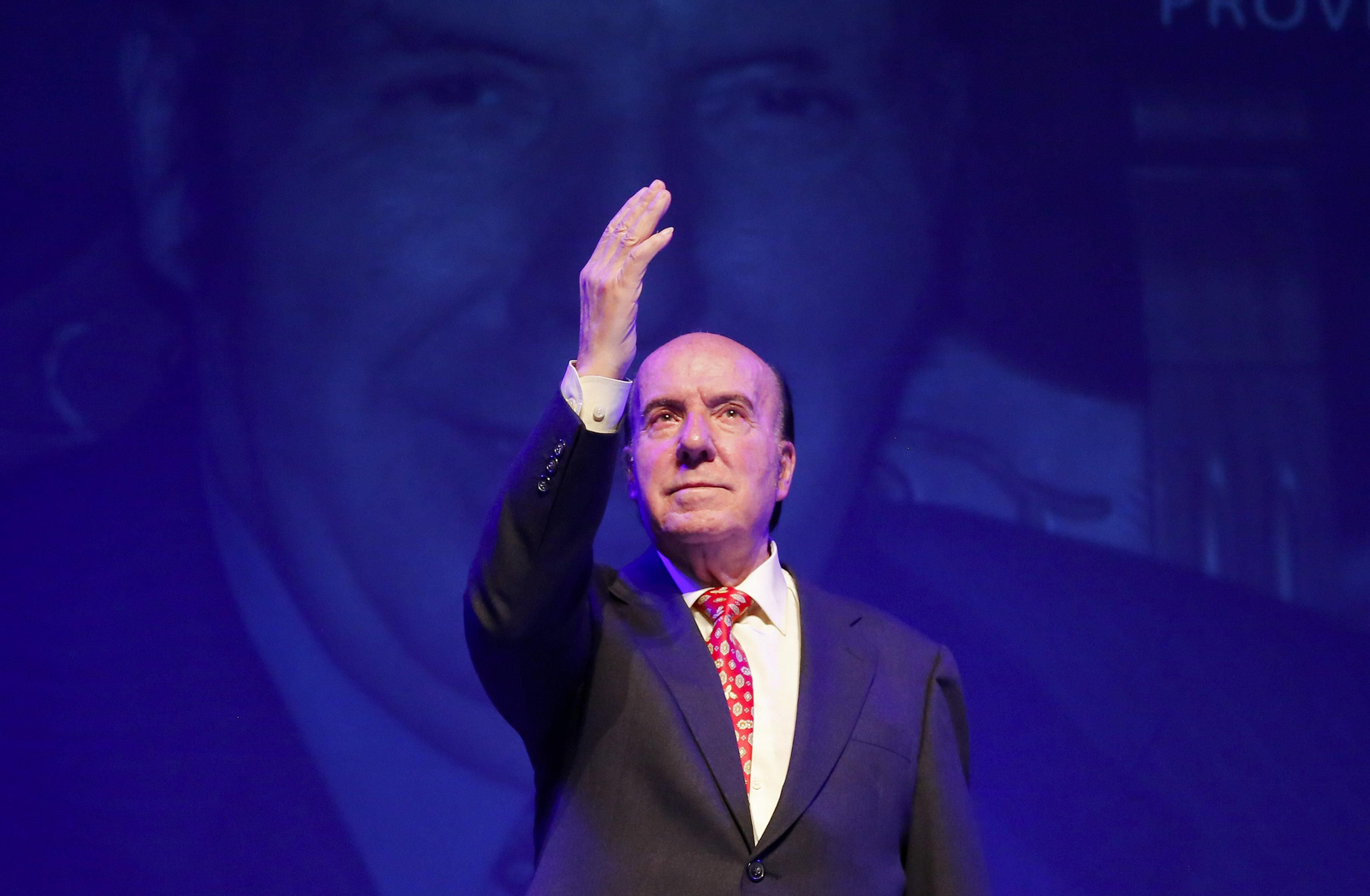 Chiquito de la Calzada saluda al ser nombrado Hijo Predilecto de Málaga.