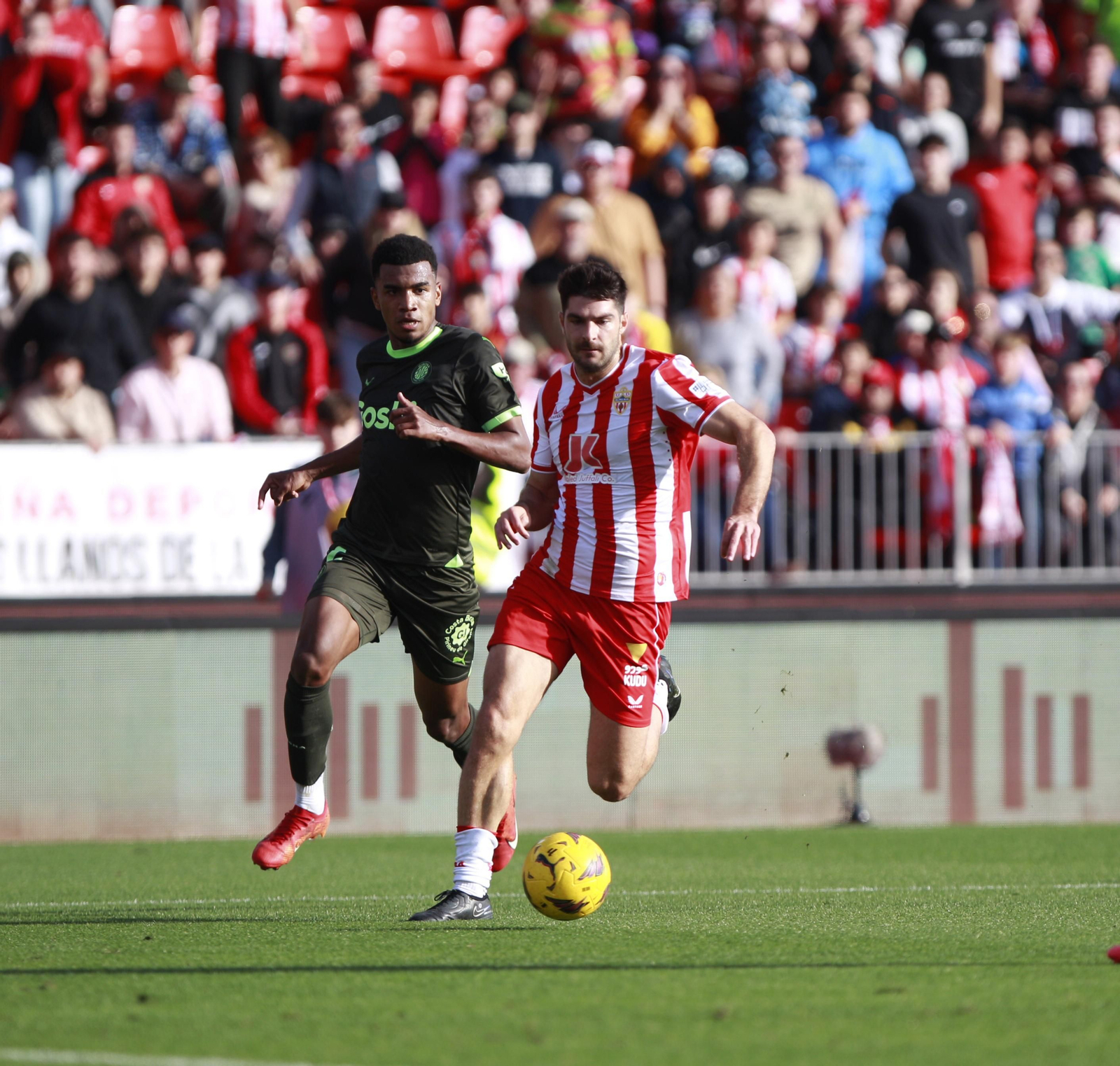 Las mejores imágenes del partido de fútbol U.D. Almería-Girona F.C.