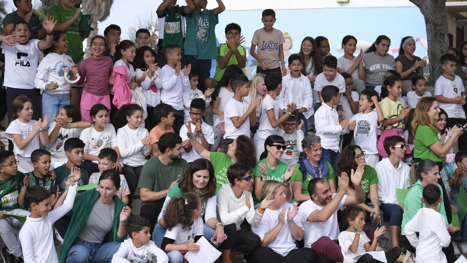 Día de la Bandera de Andalucía en el Colegio Virgen del Mar de Cabo de Gata, en imágenes