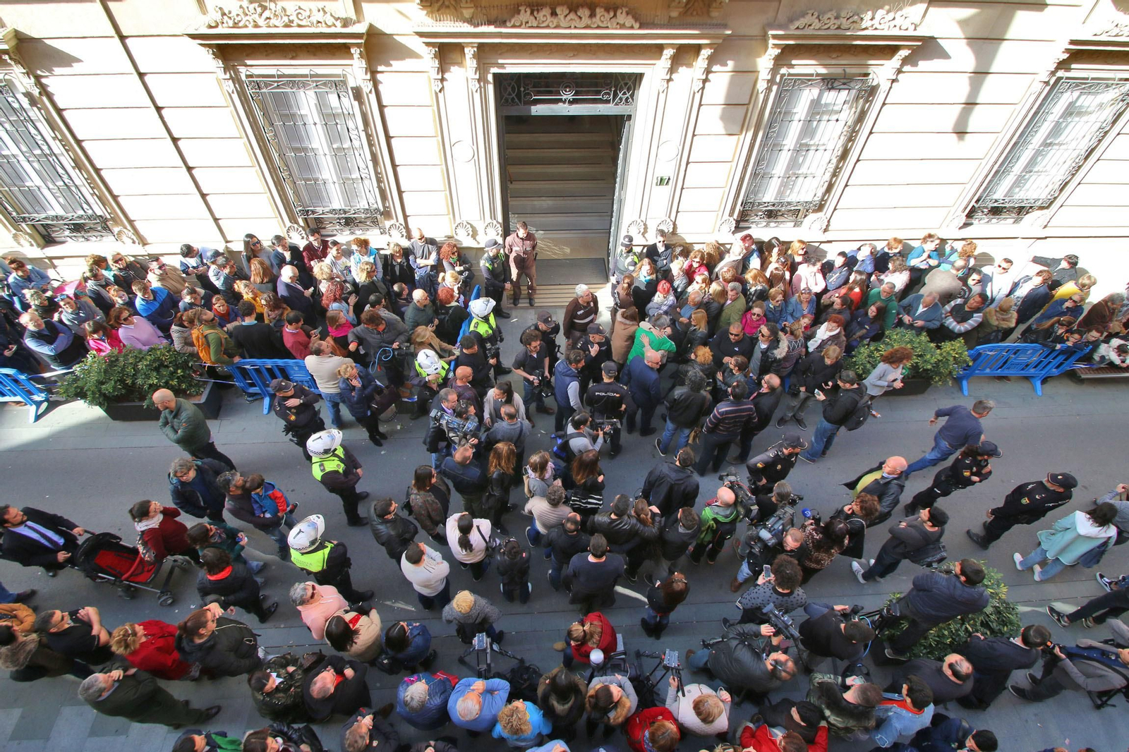 Las imágenes de la capilla ardiente por Gabriel