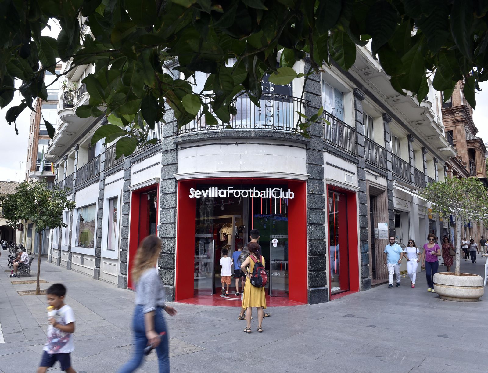 El centro contará con un  eje comercial deportivo.