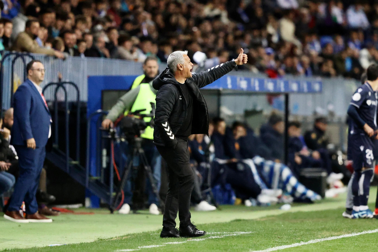 Sergio Pellicer da indicaciones ante la Real Sociedad.