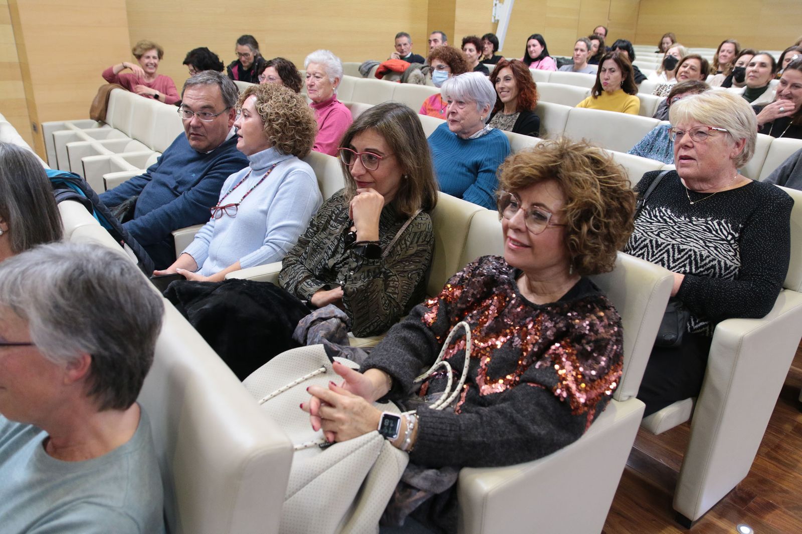 El Diario de los Libros, con Cristina Campos y su novela 'Historias de mujeres casadas'
