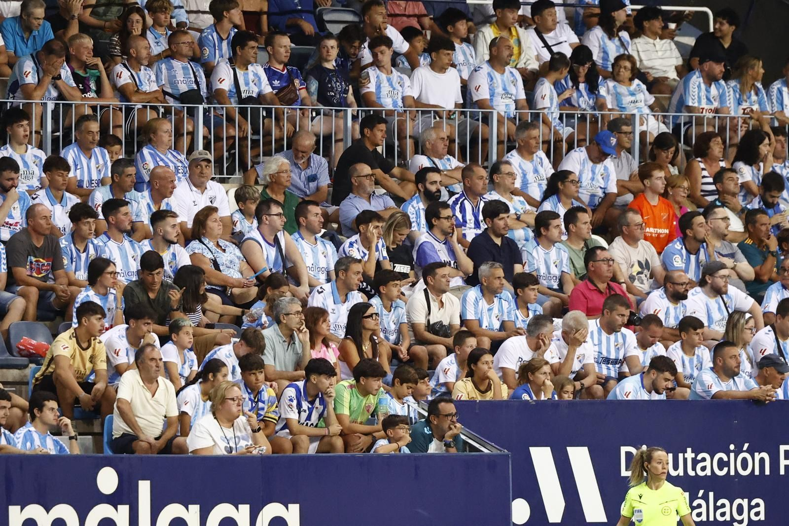 Búscate en las gradas de La Rosaleda en el Málaga CF-Real Sociedad B