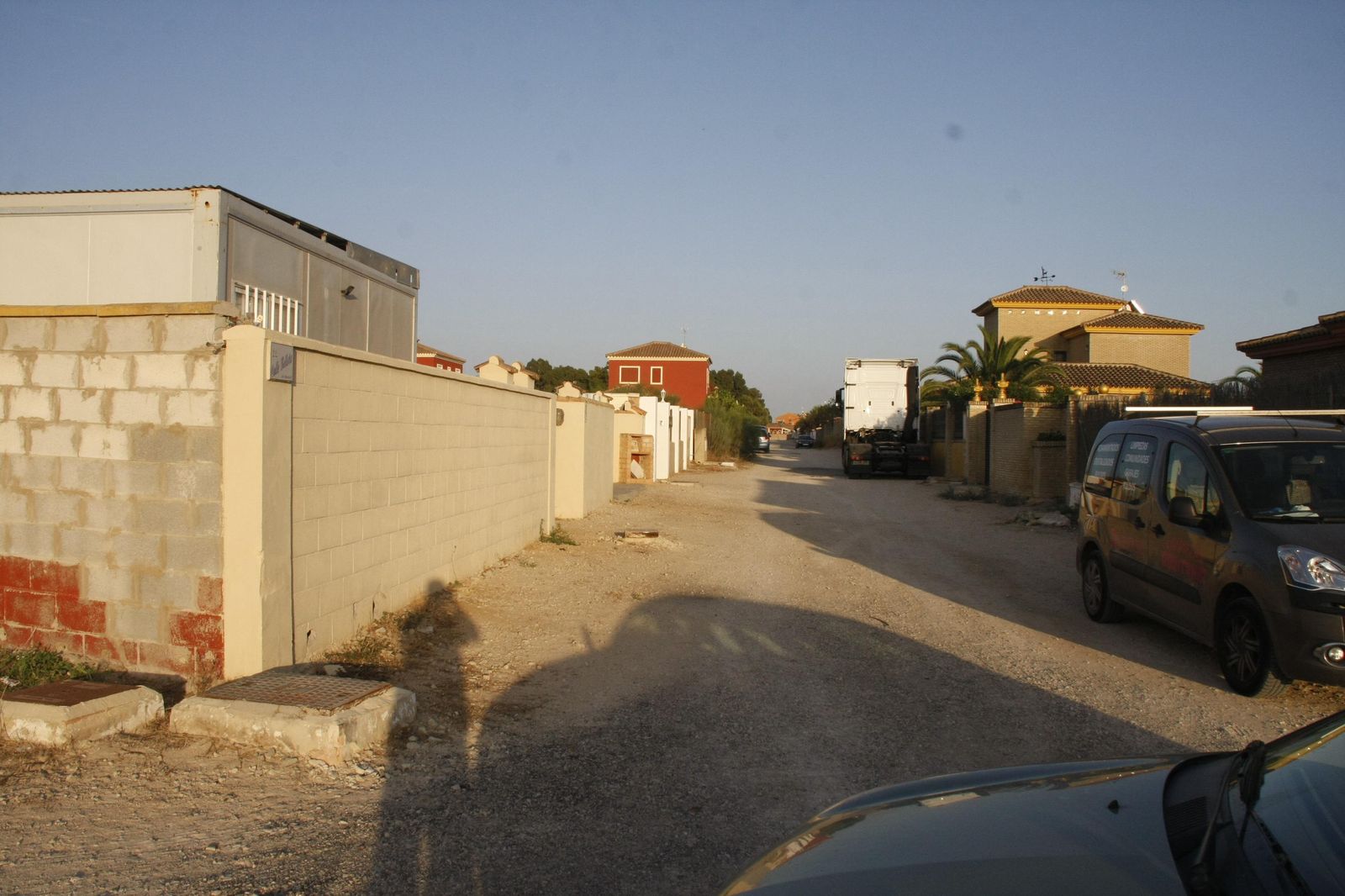 La calle de la urbanización El Almendral donde tuvieron lugar los hechos.