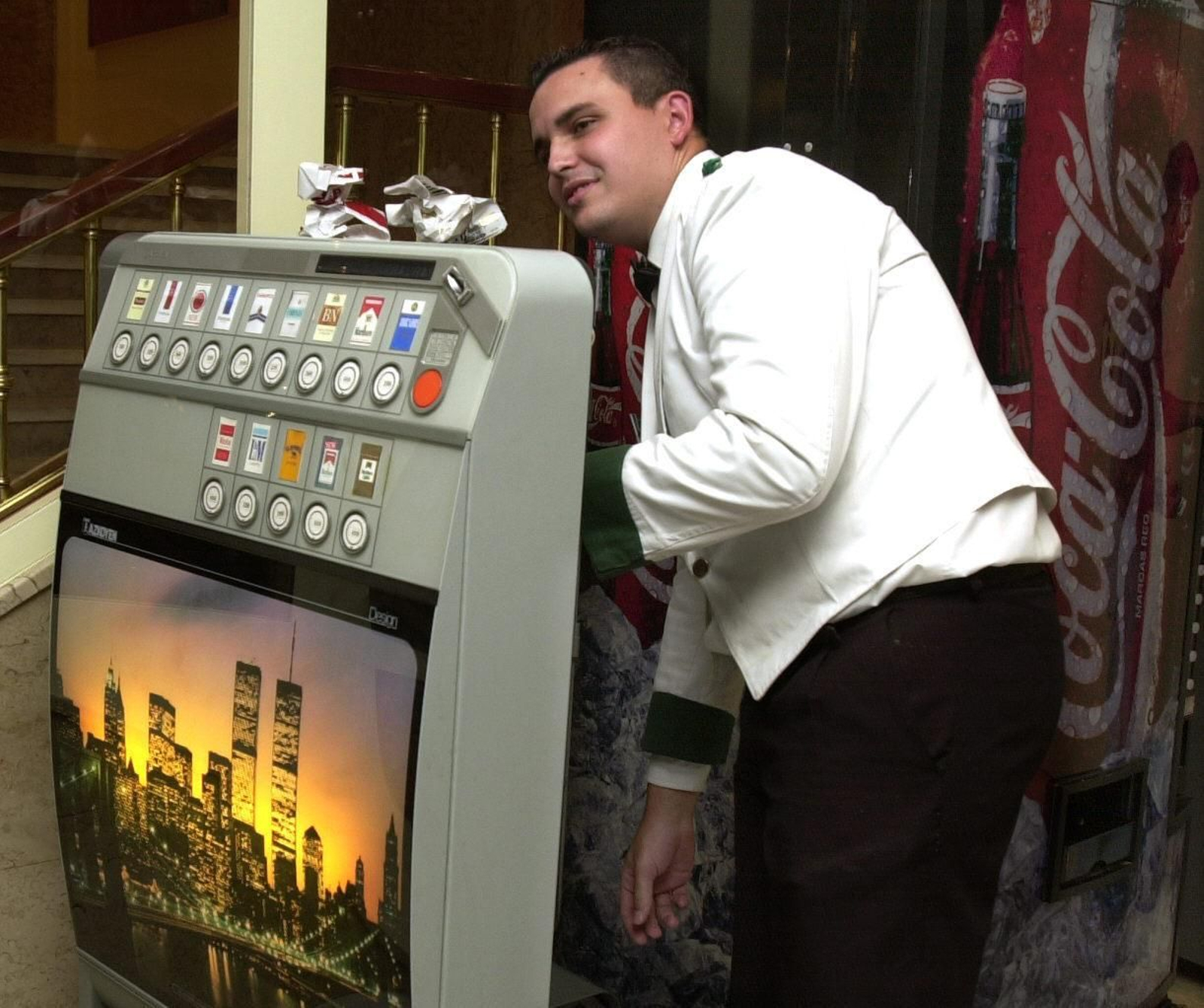 Los no fumadores piden la eliminación del 85% de los puntos de venta de tabaco de Cádiz de aquí a 2030