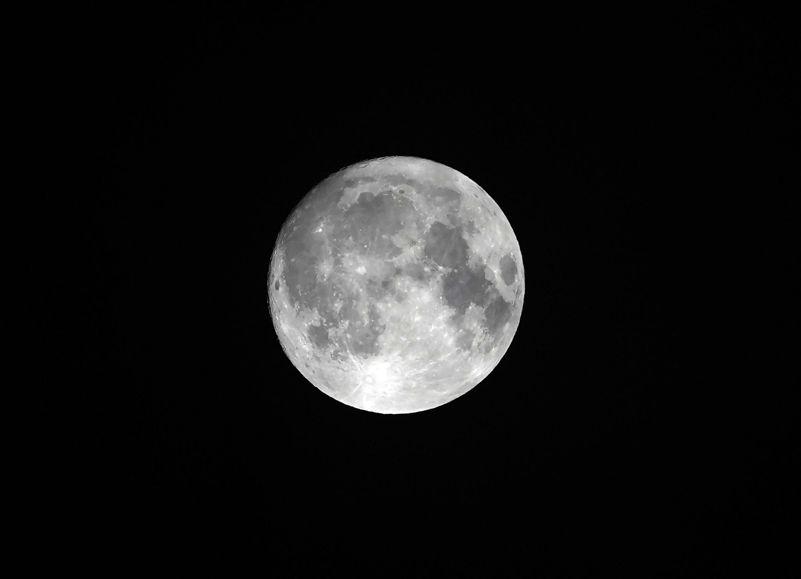 Luna del Esturión.