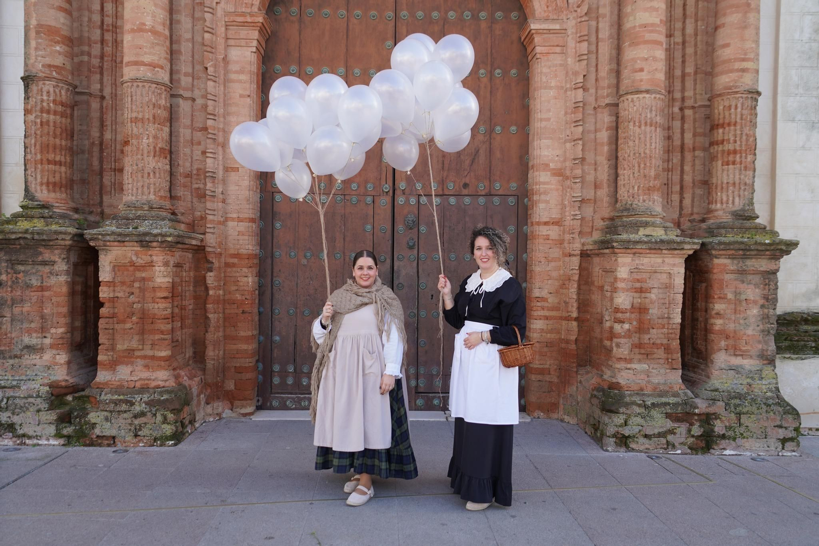 Así se disfrazaron los moguereños para la Feria de Época 1900 de Moguer