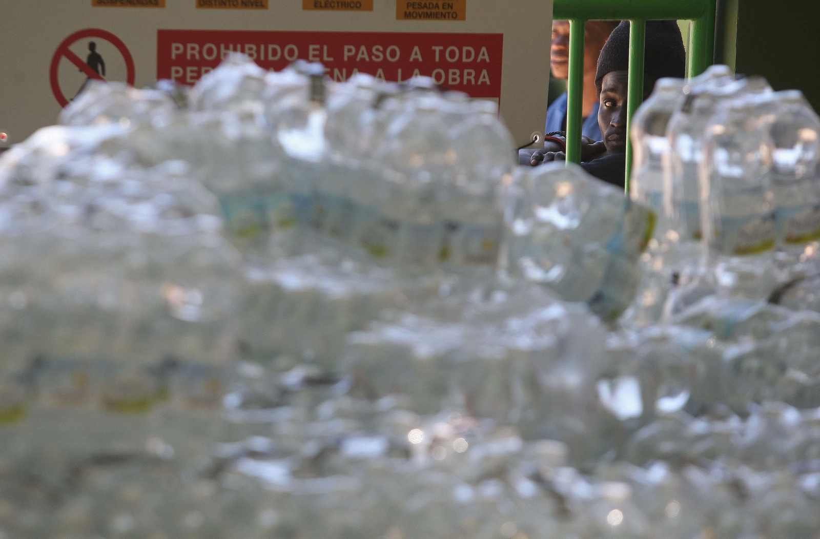 Cientos de migrantes esperan destino acogidos en el Campo de Gibraltar