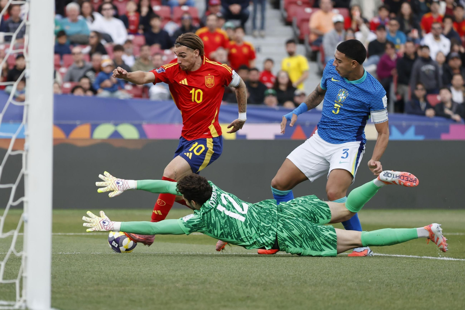 Mundial sub 20: España gana a Brasil (1-0) e Izan Merino sigue en Chile