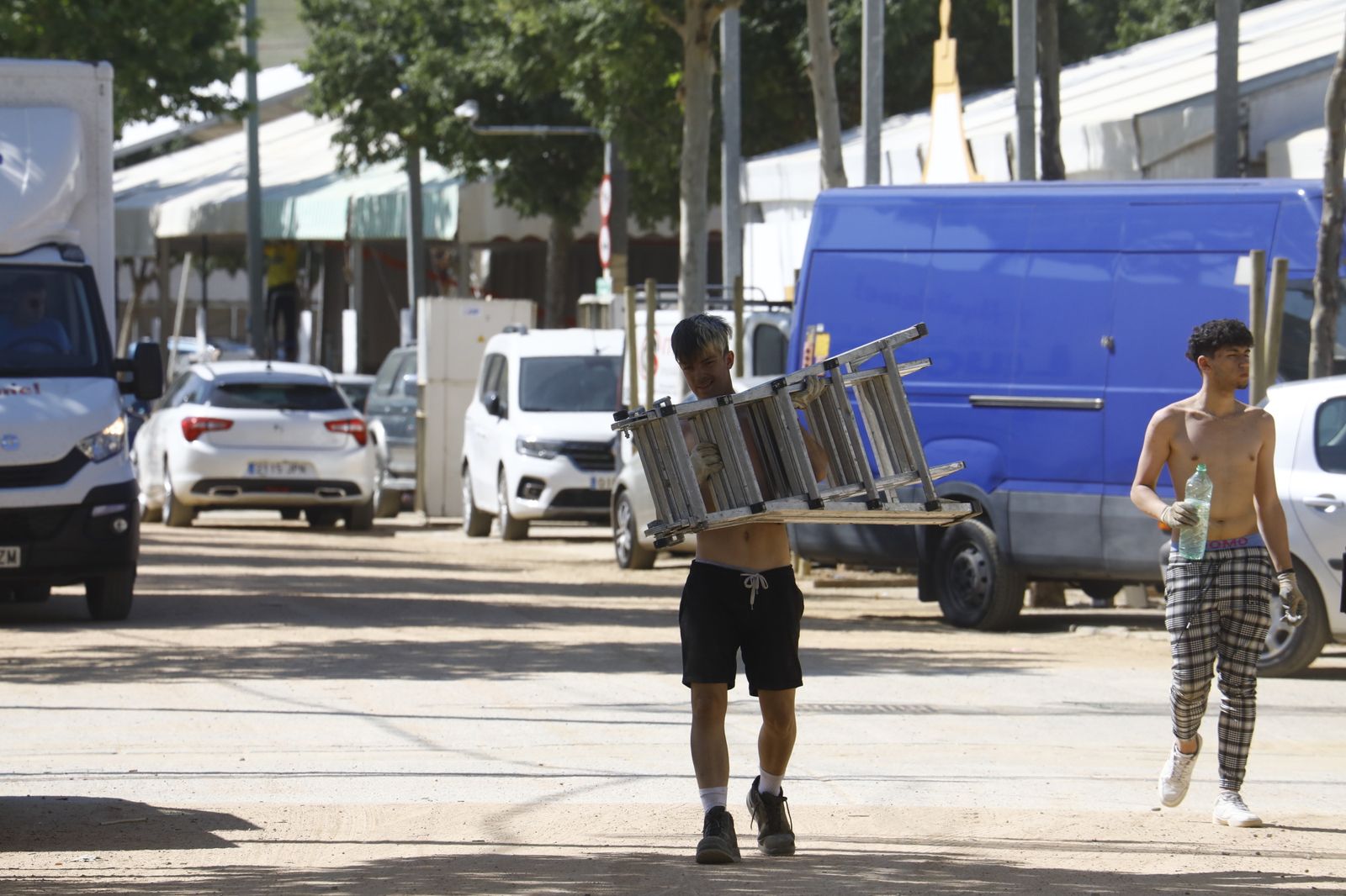 Un recorrido en imágenes por El Arenal a horas de que comience la Feria de Córdoba