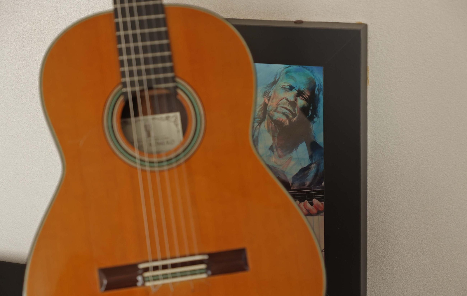 Fotos del encuentro de maestros Luthiers en el centro de interpretación Paco de Lucía de Algeciras