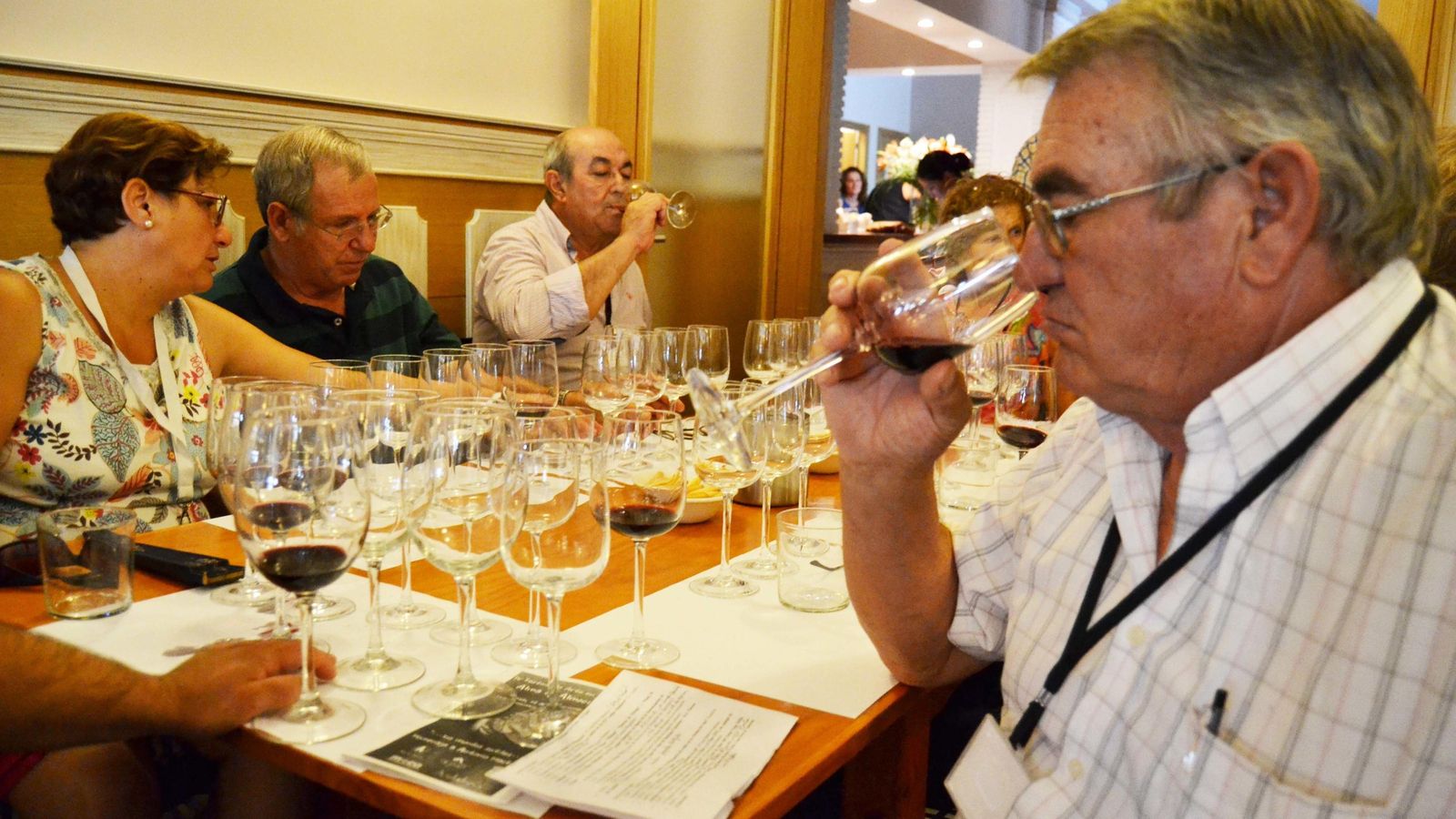 Cata de vinos Vega Sicilia.