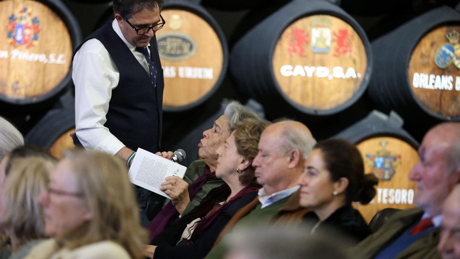 Las fotos de la presentación de 'Sorbos de sacristía', la obra póstuma de Juan Pedro Simó