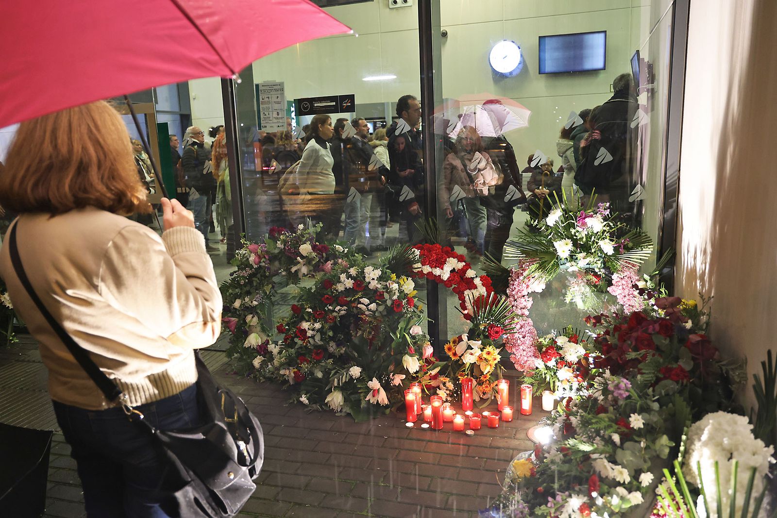 Vigilia y lectura de poemas por las victimas del accidente de tren de Adamuz
