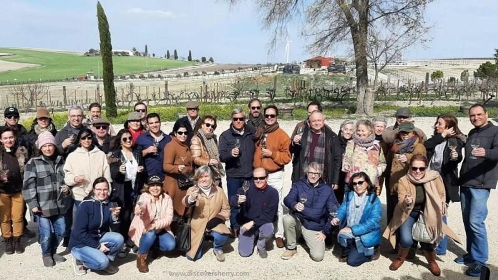 Brindis de los 'Sherry Explorers' en Viña La Zarzuela.