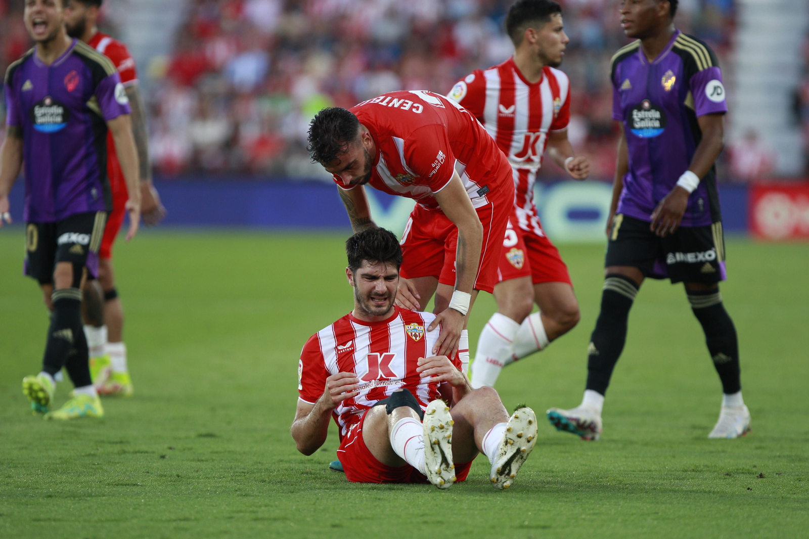 Imágenes del partido U.D. Almería-Real Valladolid C.F.