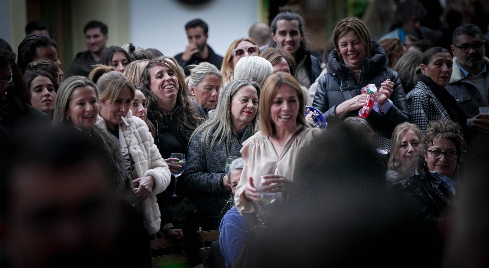 Imágenes del gran ambiente el primer día de zambombas en Jerez