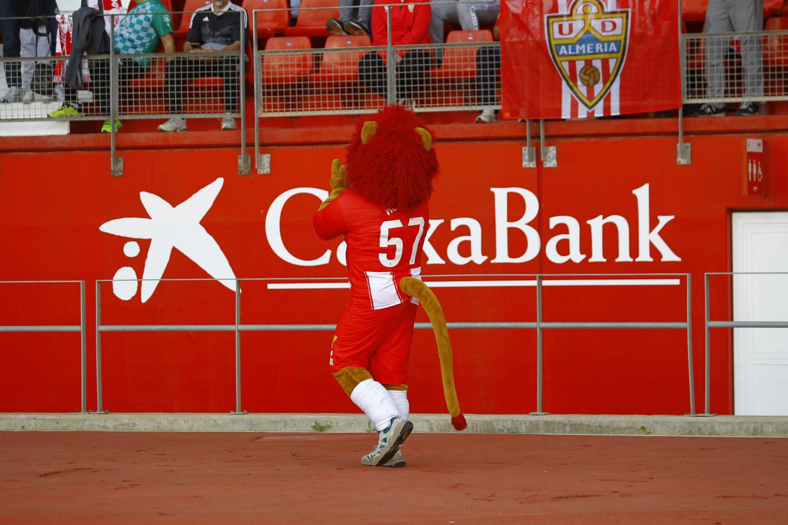 Búscate en las fotos del partido U.D. Almería-Granada C.F.