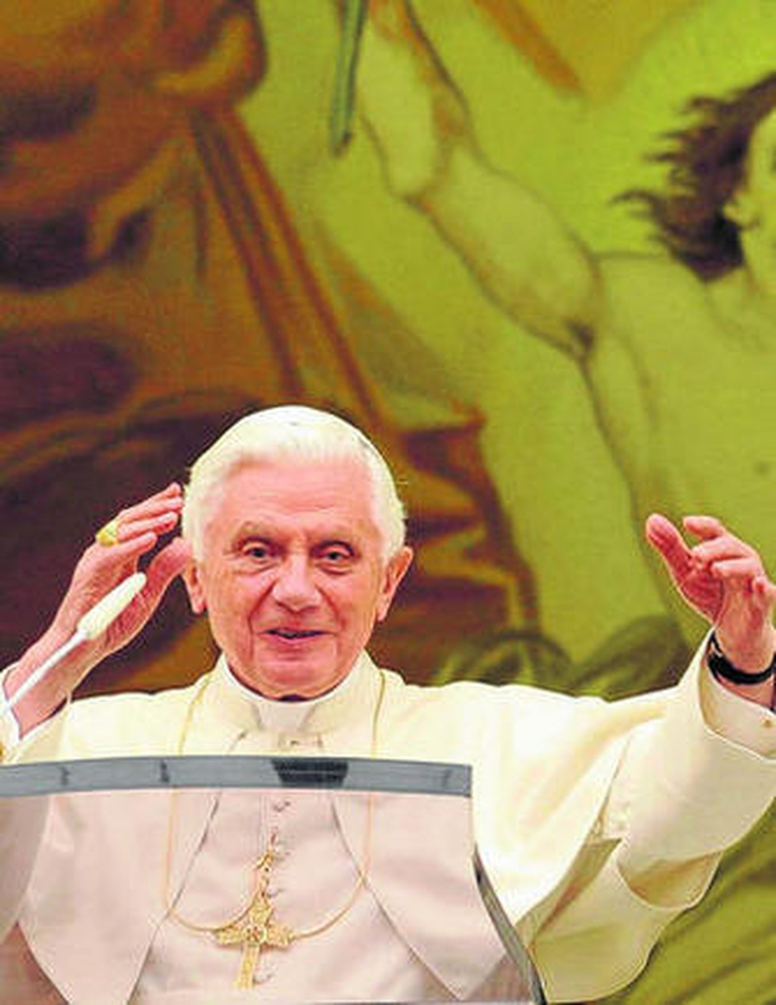 Benedicto XVI, durante el rezo ayer del Ángelus.