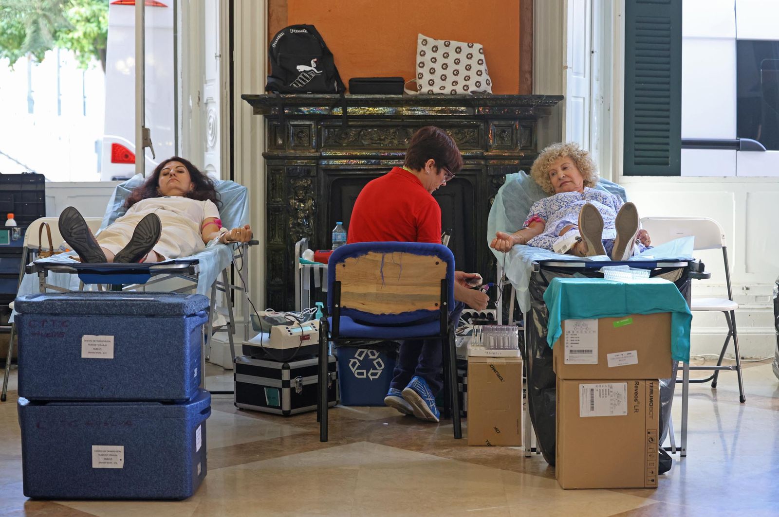 Imágenes de la macrocolecta de sangre y plasma en la Casa Colón