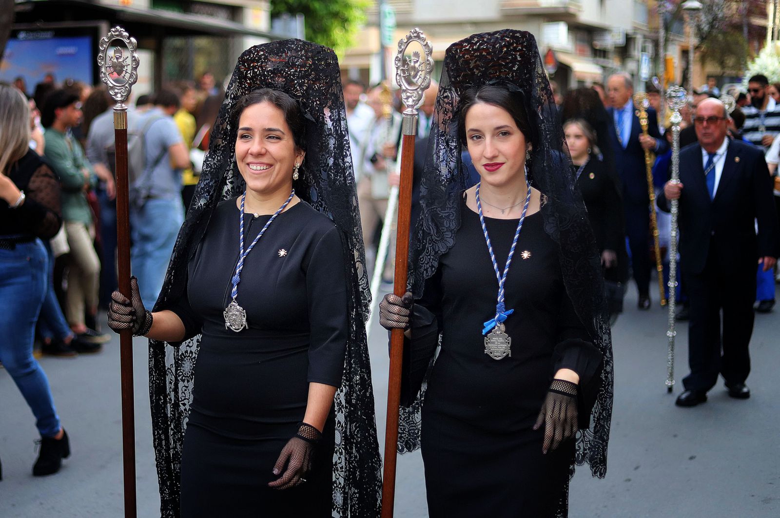 Imágenes de la procesión de la Virgen de los Dolores por Las Colonias