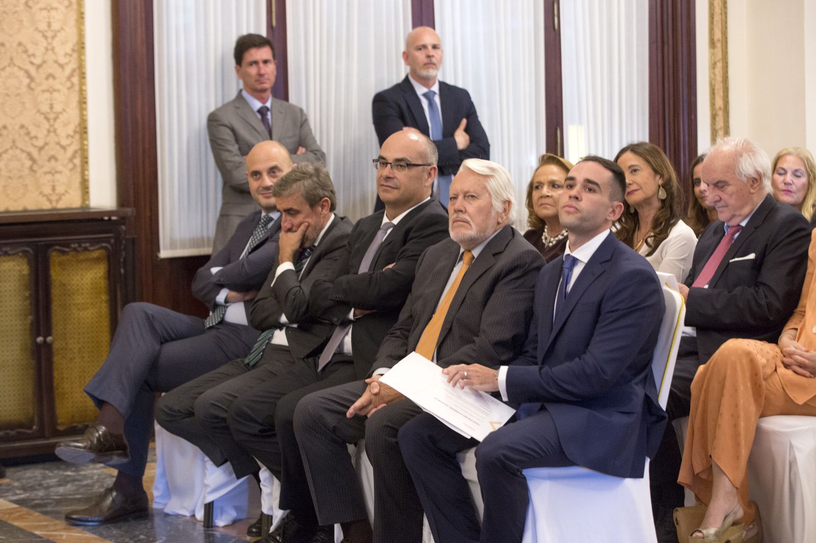 Las imágenes de la entrega de la Beca Manuel Olivencia