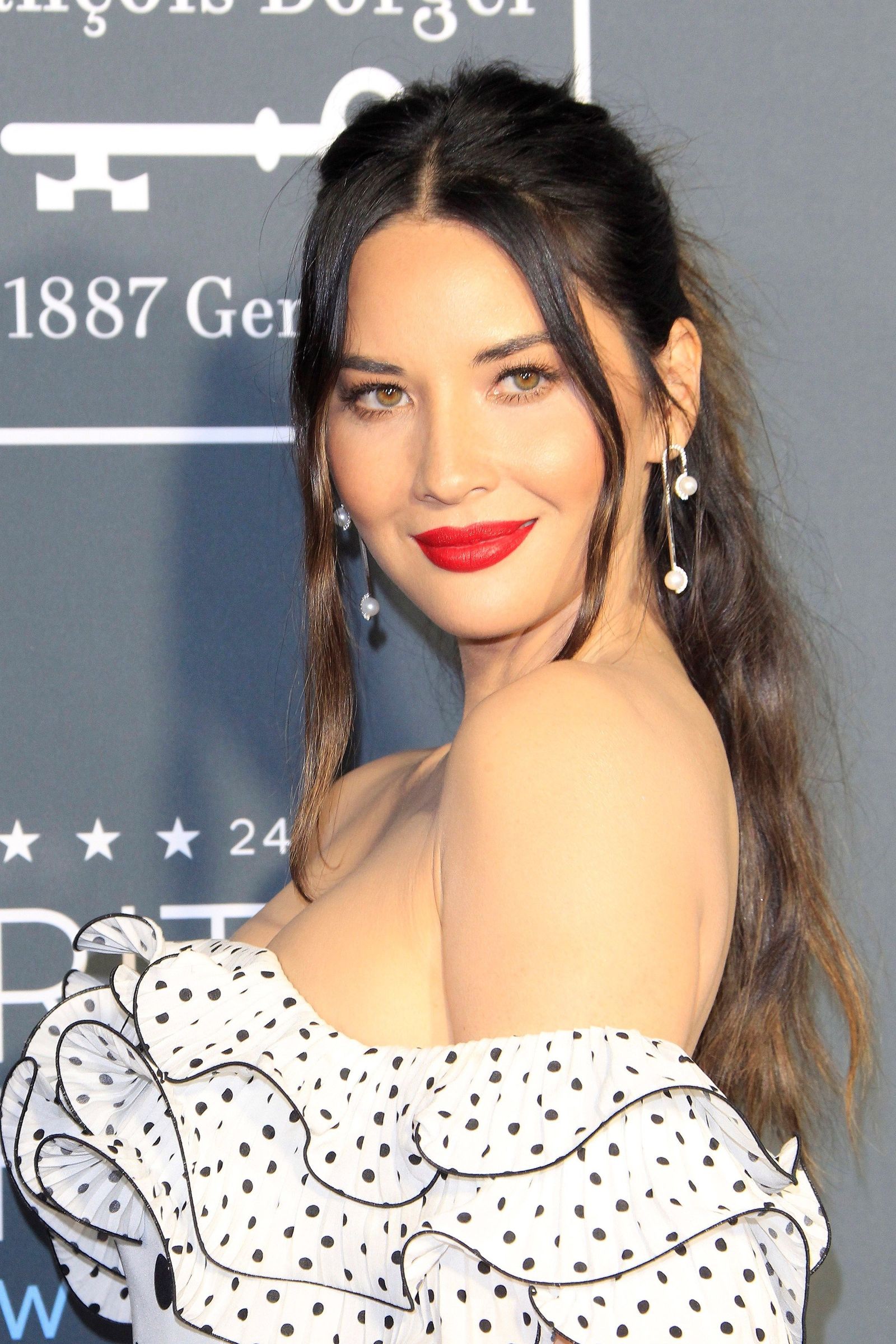 Critics' Choice: los looks de la alfombra roja