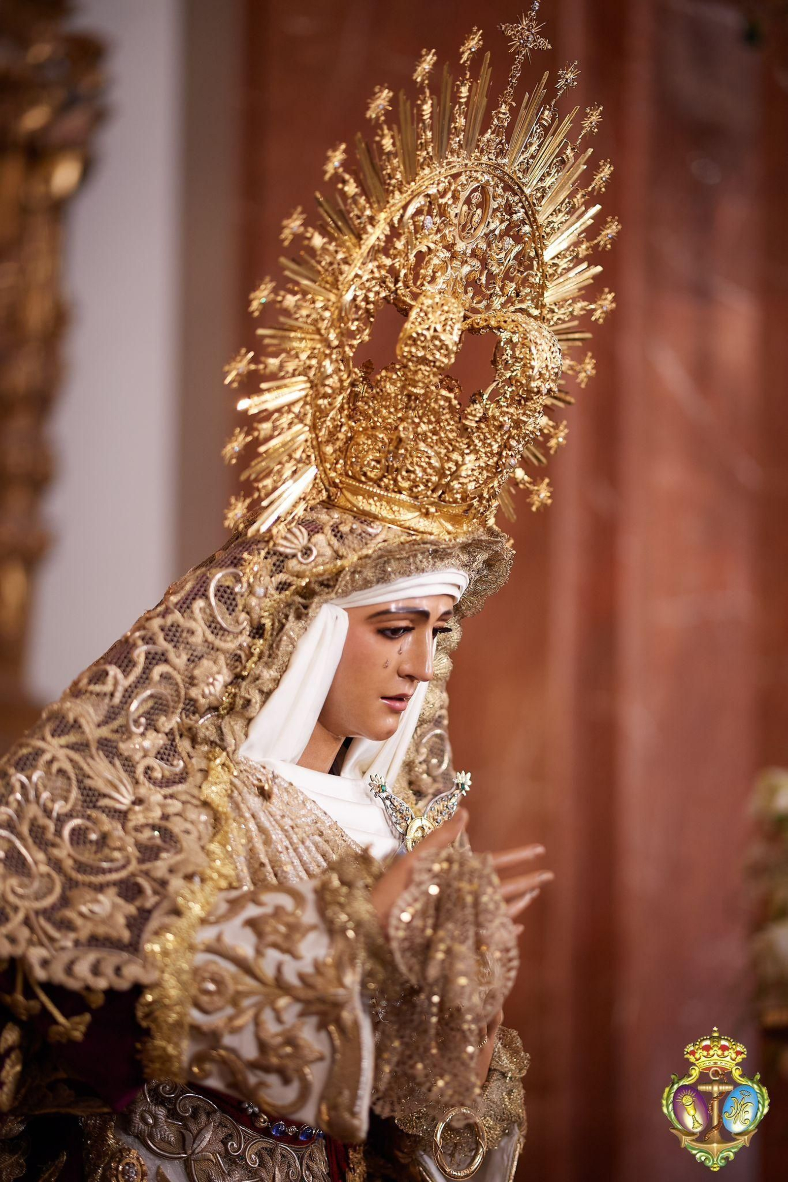 Las primeras imágenes de la reposición al culto de la Esperanza de Triana