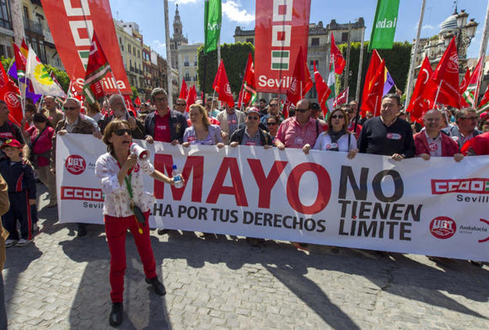 Miles de andaluces se echan a la calle en defensa del empleo