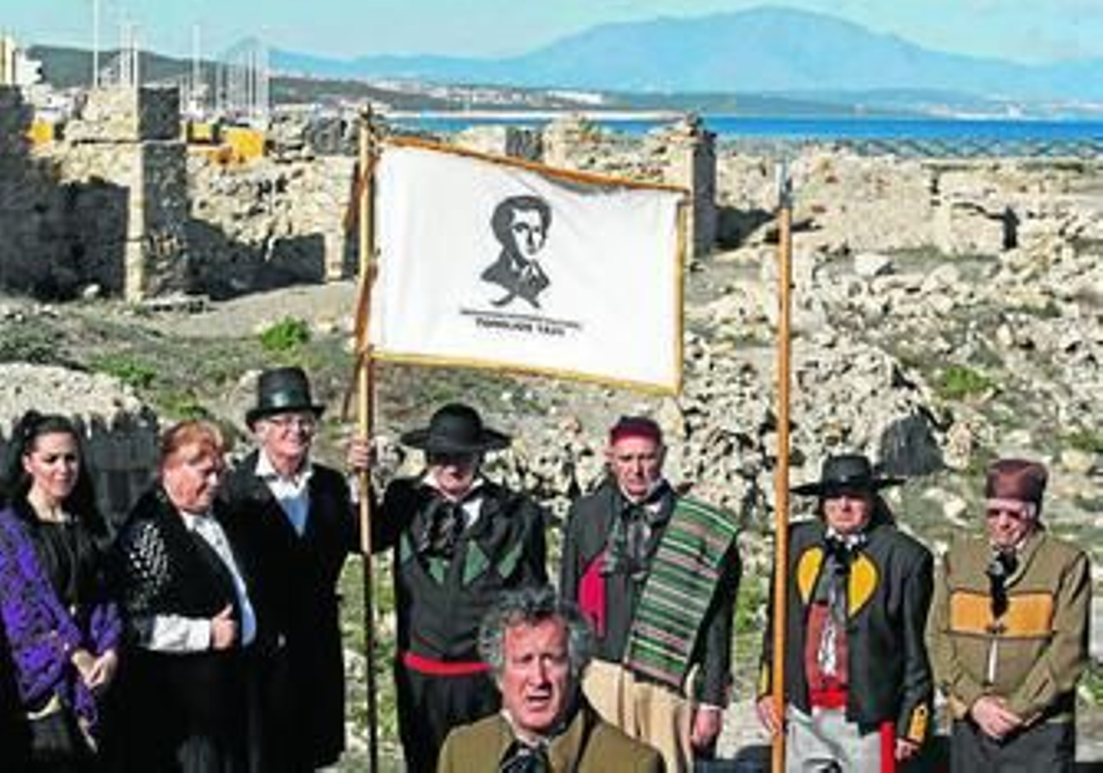 Momento del homenaje al General Torrijos en La Línea