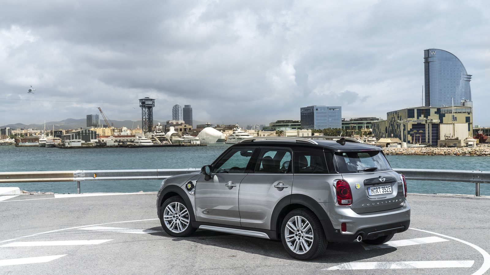 Este Countryman SE puede recorrer hasta 42 kilómetros en modo eléctrico.