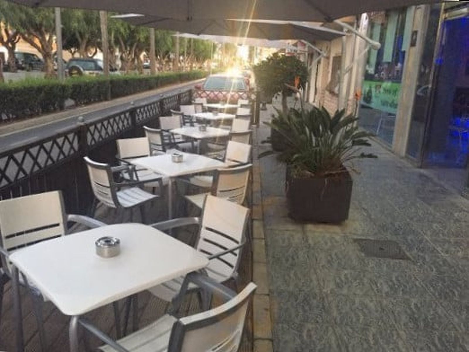 Restaurante en el bulevar de La Mojonera.