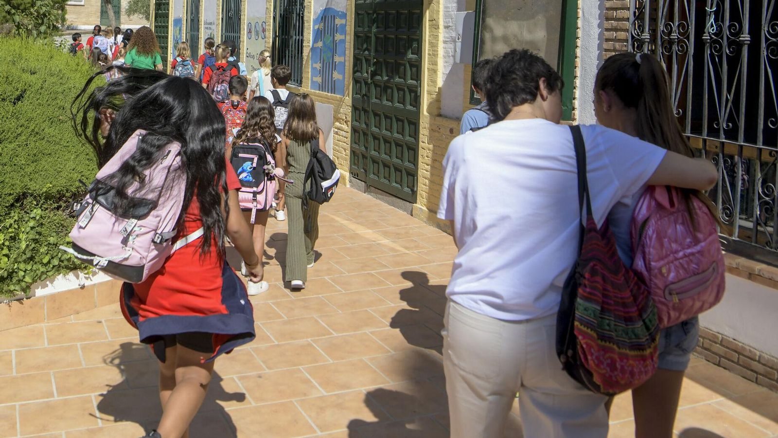 Escenas del primer día de cole en Granada