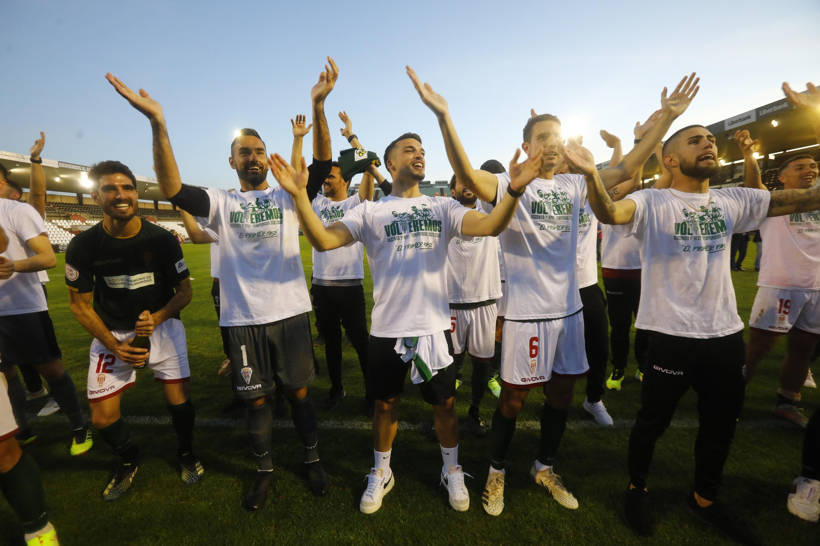Las imágenes de la fiesta del ascenso del Córdoba CF en Mérida
