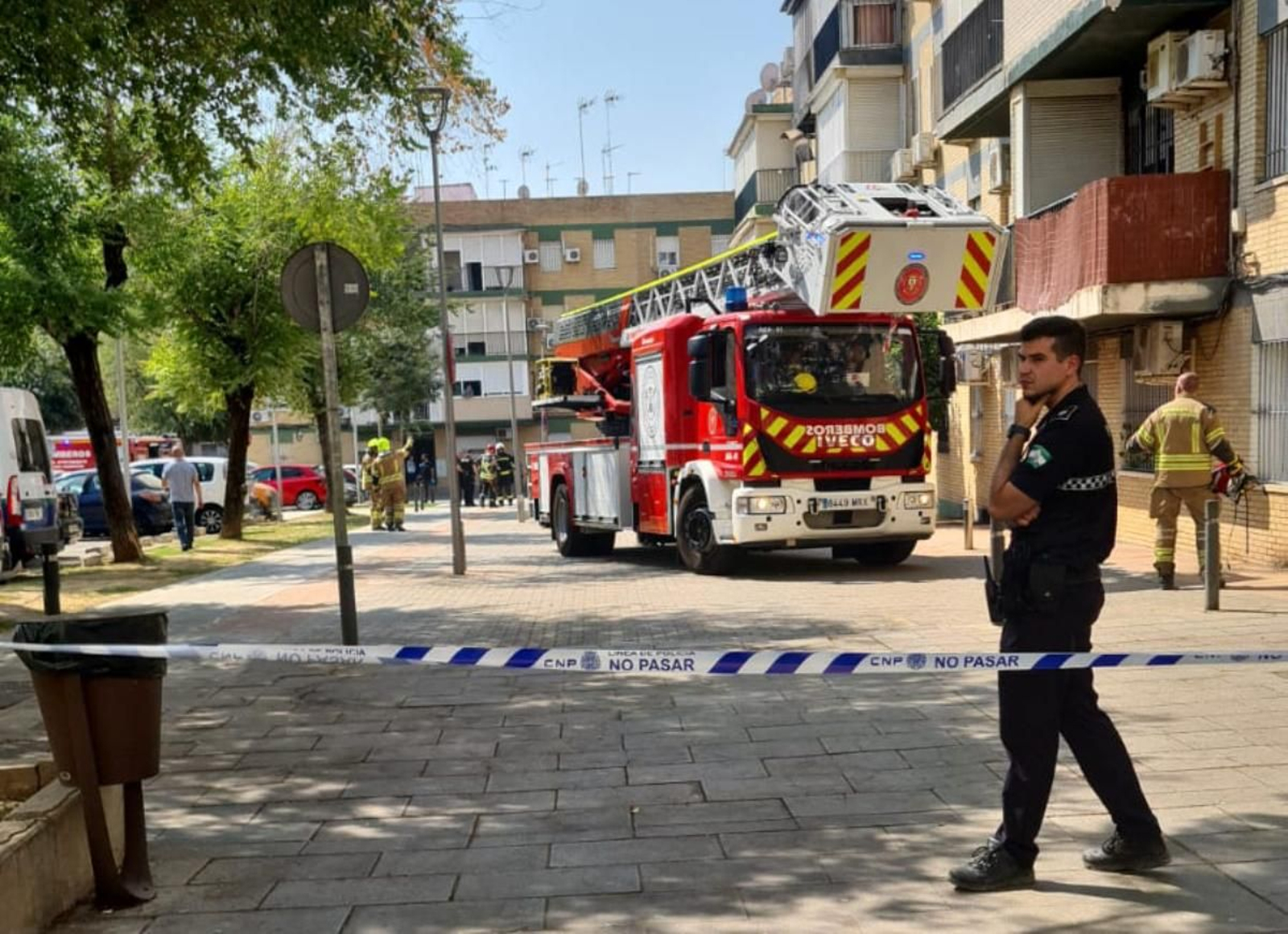 Tragedia en Alcalá de Guadaíra: fallece una mujer al huir de un incendio