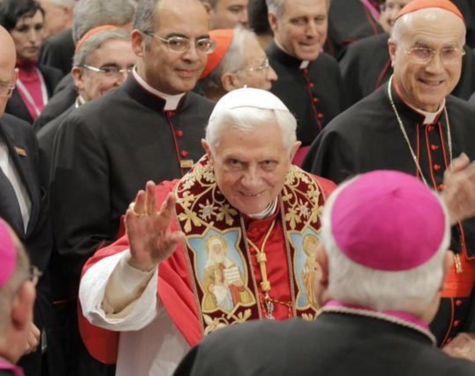 El papa Benedicto XVI realizó su primera parada en España en Santiago de Compostela. 

Foto: EFE