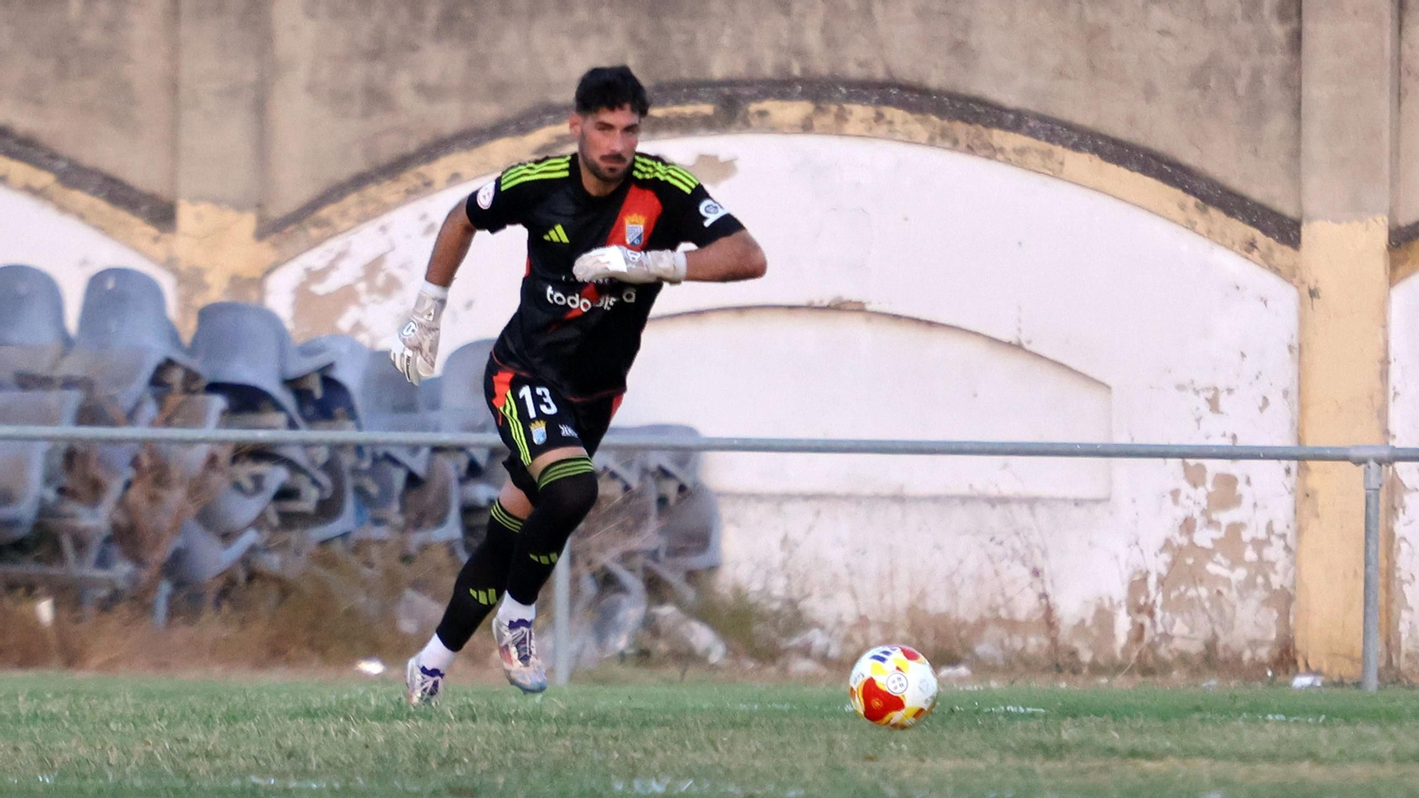 Imágenes del Trofeo Pedro Garrido entre el Jerez Industrial y el Xerez CD