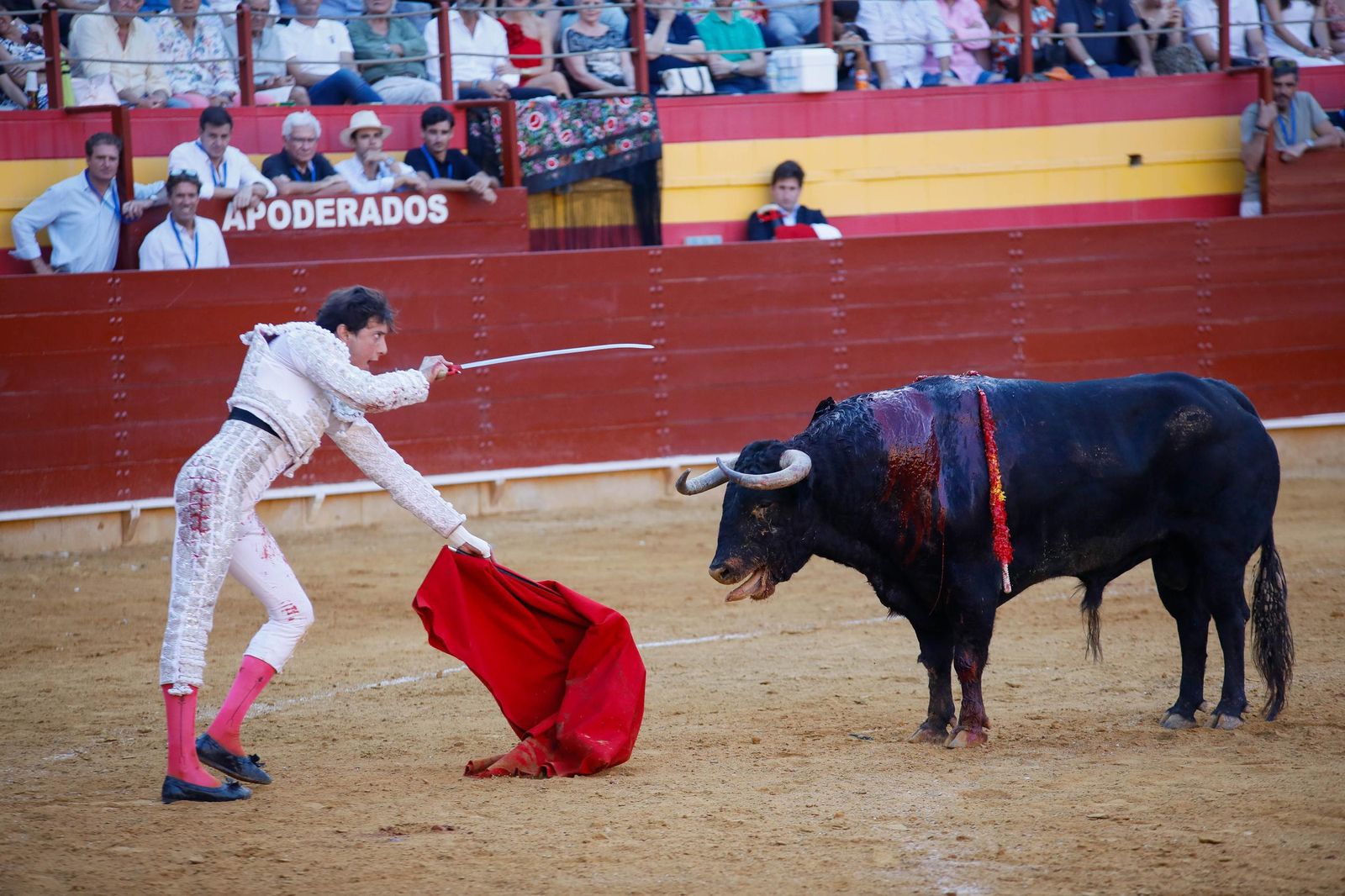 Corrida de toros en Roquetas, en imágenes
