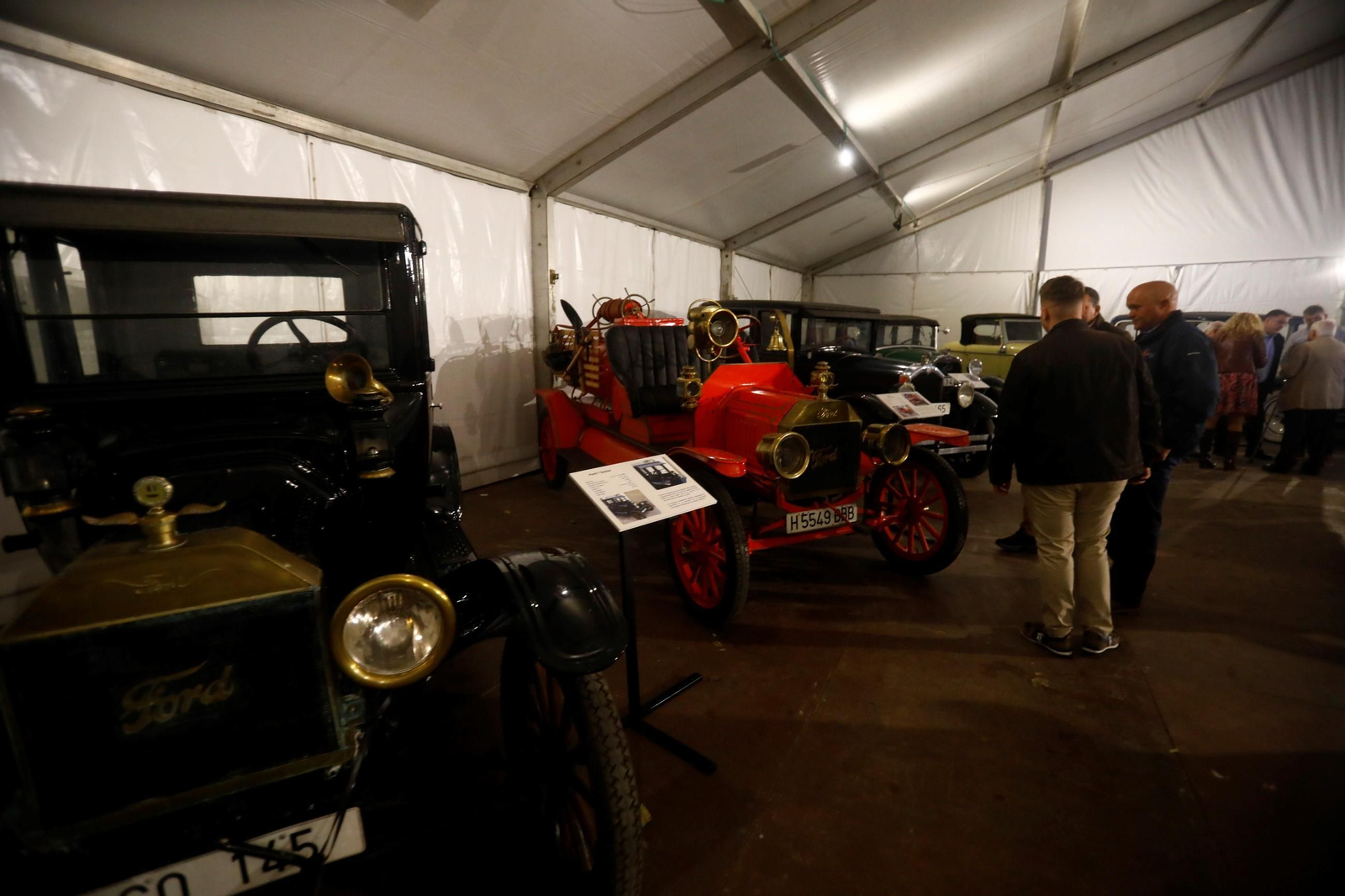 Un paseo en imágenes por la Exposición de la Historia del Automovilismo en Córdoba