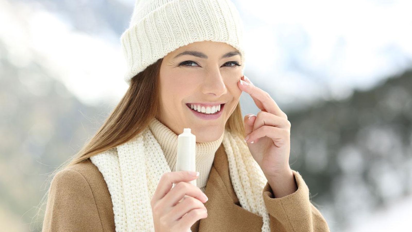 Es aconsejable hidratar la piel cada vez que se tenga sensación de tirantez.