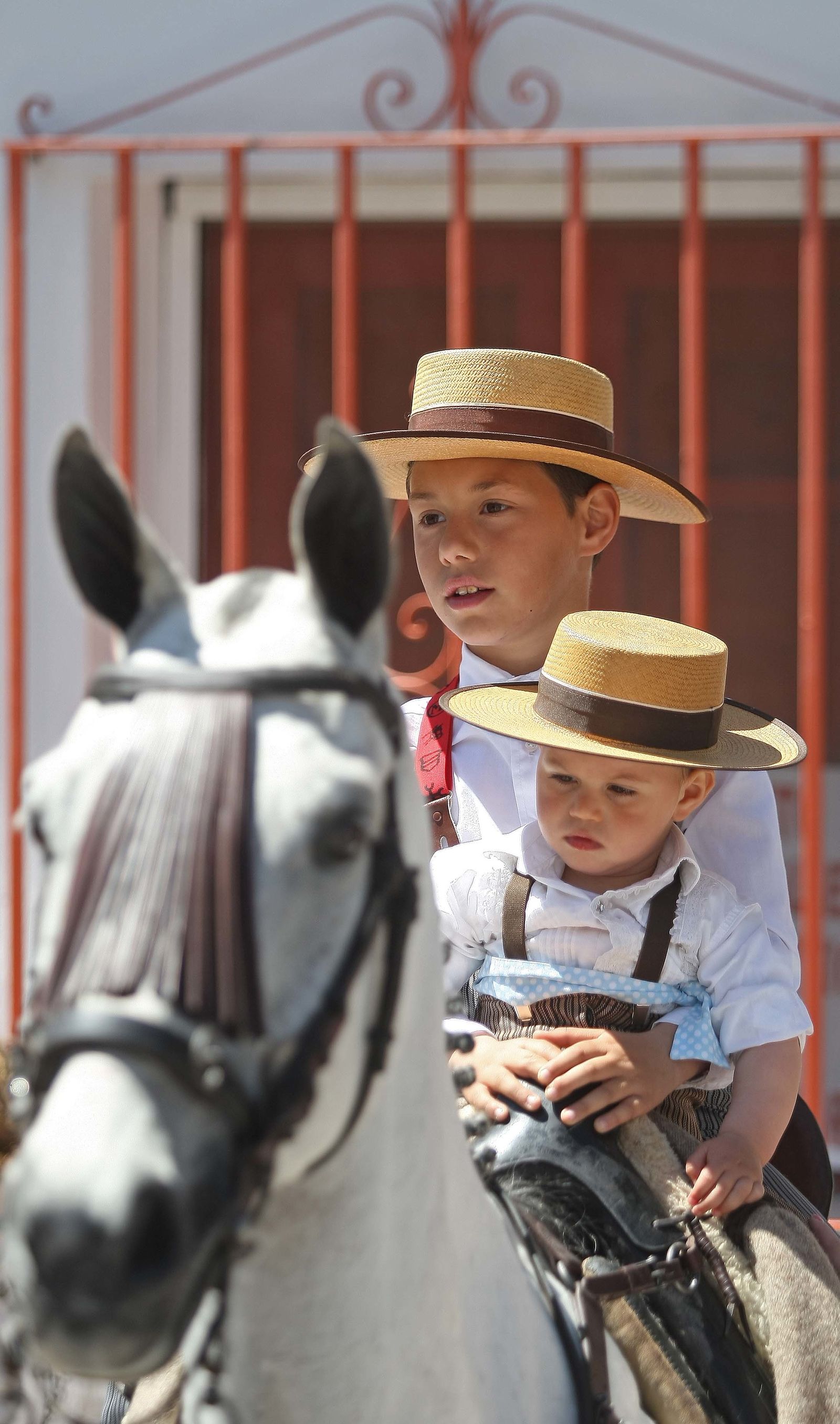 Procesión de San Isidro Labrador y la Virgen del Rosario en Los Barrios